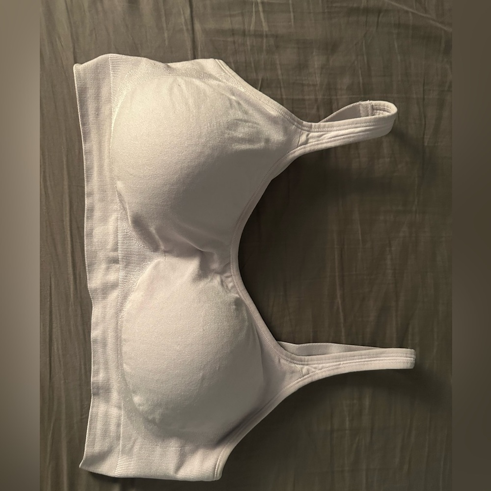 Underoutfit XL comfort shaping bra with adjustable straps in LILAC -gently used